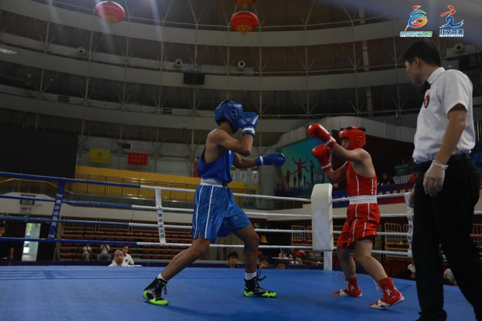 关于拳击比赛打响最后决战,决胜负的信息 关于拳击比赛打响最后决战,决胜负的信息