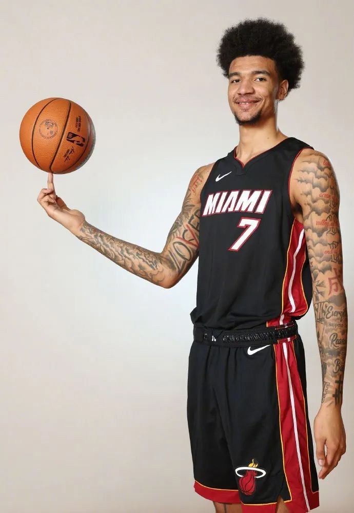 热火新秀高效表现，瞬间成为焦点