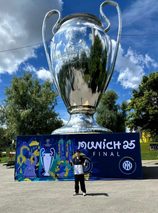 少年足球新星斩获国际比赛MVP,备受瞩目 少年足球新星斩获国际比赛MVP,备受瞩目